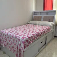 تخت جادارلاکچری با میز آرایش ست مناسب خوش‌سلیقه‌ها|تخت و سرویس خواب|تهران, چیتگر جنوبی|دیوار