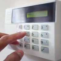 نصب  راه‌اندازی دزدگیر و دوربین و تعمیرات کرج