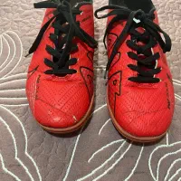 کتونی فوتبال|تجهیزات ورزشی|اندیشه, اندیشه فاز ۴|دیوار