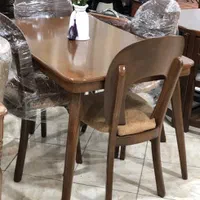 میزغذاخوری مدل نعل اسبی