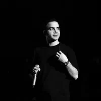 ۲ عدد بلیت ردیف 1 کنسرت محسن یگانه ۲۵ آذر تهران