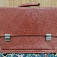کیف اداری قهوه ای رنگ
