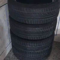 لاستیک ماشین اریزو ۵ در حد نو تمیز