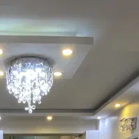 لوستر سقفی کریستالی به همراه یک دیواریِ سِت خودش