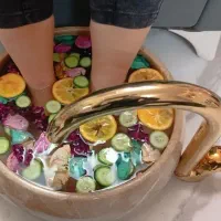 تخفیف ماه رمضان و عید فشیال صورت،پدیکورپاو..