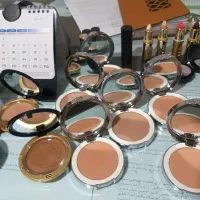 تعدادی رژگونه روبیسان و... لیپ استیک وسایه نوت