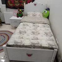 تخت  میز تحریر