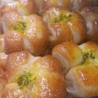 انواع کیک و شیرینی قنادی با بهترین کیفیت|خوردنی و آشامیدنی|شیراز, درکی|دیوار