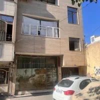 حاشیه-خیابان-طبقه-اول-موقعیت-خوب-نزدیک-حرم