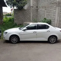 دنا پلاس اتوماتیک، مدل ۱۴۰۱