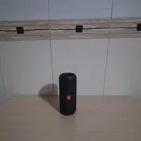 اسپیکر  Jbl flip5 در حد نو ارسال با تیپاکس سراسری