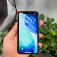 ایفون ۱۱ نرمال خیلی تمیز