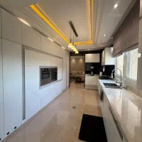 235متر 3خواب کامرانیه ثروتی/ 2پارکینگ/ فول مشاعات