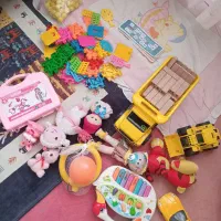 اسباب بازی، عروسک، ماشین، دارت و پیانو