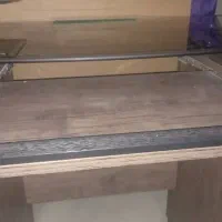 میز تحریر|میز تحریر و کامپیوتر|صدرا-فارس, فاز ۱|دیوار