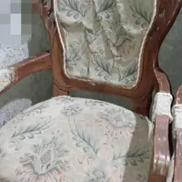 یک جفت مبل سلطنتی