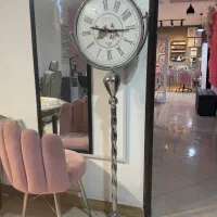 ساعت پایه دار