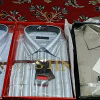 پیراهن مردانه