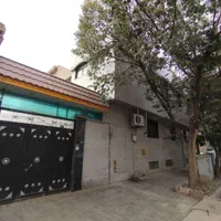 فروش مسکونی 3 طبقه با مغازه نبش خیابان حائری