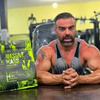 مربی بدنسازی و پرورش اندام فیتنس