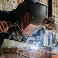 جوشکاری تاسیسات سرویس کولر رنگ و..