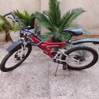 دوچرخه بزرگسال کاملا سالم و تمیز