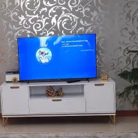 میز تلوزیون و آیینه کنسول