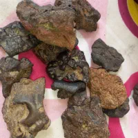سنگ  خودم نمیدونم چیه اگه کسی تخصص داره پیام بده