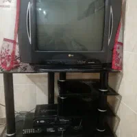 تلویزیون و میز