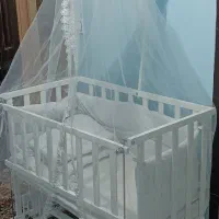 گهواره چوبی|اسباب و اثاث بچه|سنندج, |دیوار