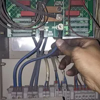 خدمات فنی شامل جوشکاری وبرقکاری خانگی وصنعتی