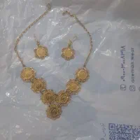 گردن بند و گوشواره طلا