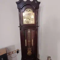 ساعت  ایستاده  چوبی