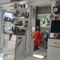 لوازم ودکور ارایشگاه صندلی سرشورتابلو|آرایشگاه و سالن‌های زیبایی|کاشمر, |دیوار