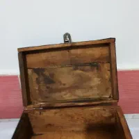 صندوقچه (جعبه) قدیمی|کلکسیون اشیاء عتیقه|مراغه, |دیوار