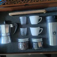 پک قهوه ساز و ماگ با جعبه نفیس چوبی