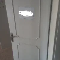 درب اتاق‌خواب‌ وسرویس بهداشتی‌وحموم