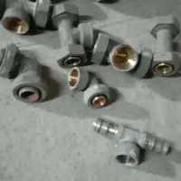 زانو وسراهی برای لوله پنج لایه