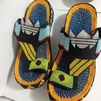 دمپایی زندان باف|کیف، کفش، کمربند|قم, چهل درخت‎|دیوار