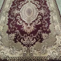 فرش قرمز
