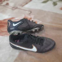 کفش استوک فوتبال سایز ۴۳ نایک تمپو