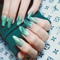 خدمات کاشت ناخن و..|خدمات آرایشگری و زیبایی|زرند, |دیوار