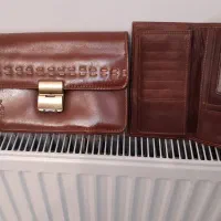 کیف دستی چرم پلو بهمراه یک کیف پول