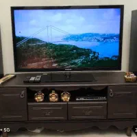 تلویزیون/میز تلویزیون/اسپیکر