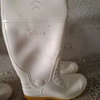 چکمه نو