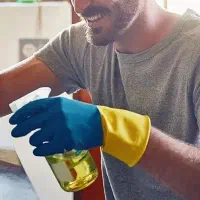 آقا کاربلد نظافتچی منزل