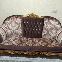 مبل سلطنتی 7 نفره با میز عسلی بسیار تمیز|مبلمان خانگی و میز عسلی|زاهدان, |دیوار