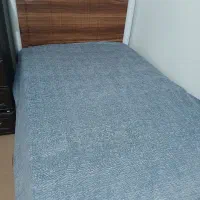 تخت یک نفره نو محکم وتمیز باقیمت مناسب