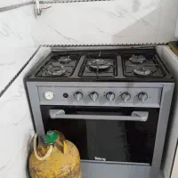 اجاق گازتمیز وموکت نو