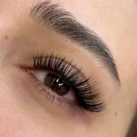 اکستنشن مژه و لیفت ابرو و مژه فقط با هزینه متریال